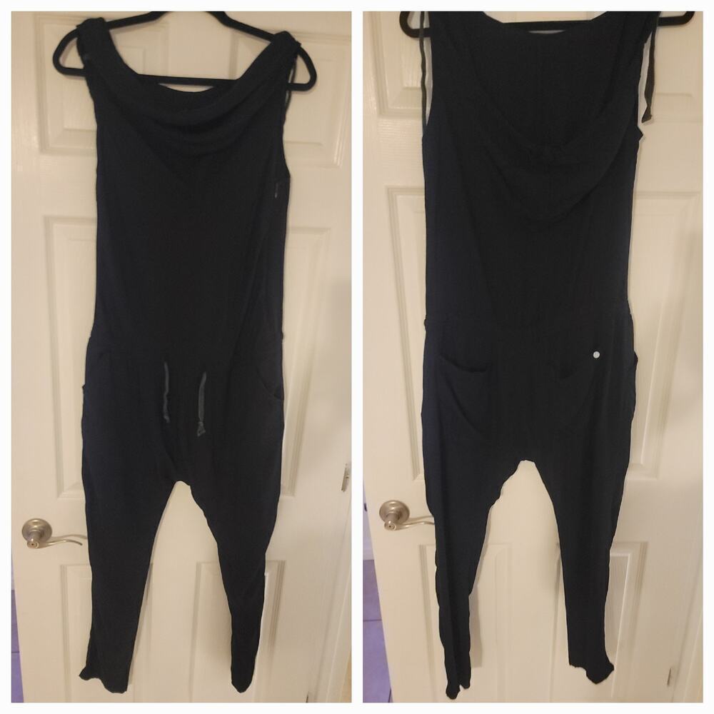 HRNG Jumpsuit SZ Small Drawstring Waist Hooded Sleeveless Black Playsuit Black